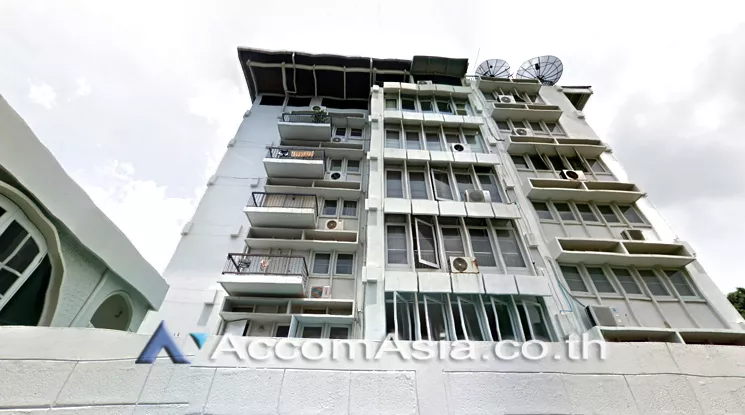  2 Bedrooms  Apartment For Rent in Ploenchit, Bangkok  near BTS Ploenchit (1413383)