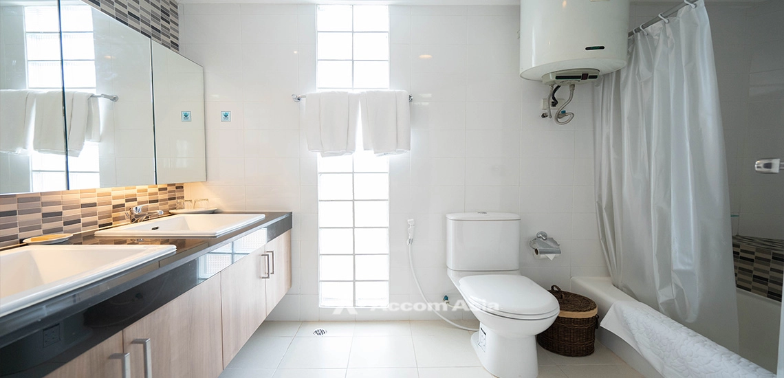 10  2 br Apartment For Rent in Ploenchit ,Bangkok BTS Ploenchit at Charming Style 1413385