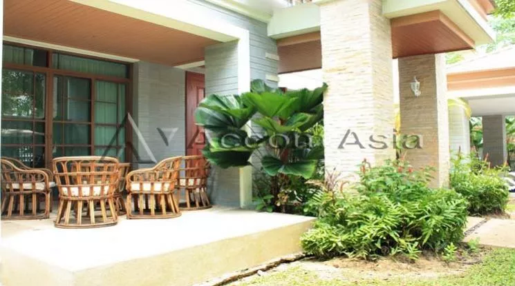  5 Bedrooms  House For Rent & Sale in Pattanakarn, Bangkok  (1713394)