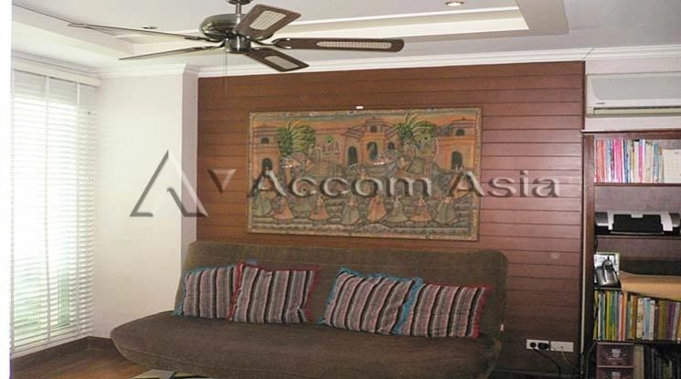 unit 2 Bedrooms  Condominium For Rent & Sale in Sathorn, Bangkok  near BRT Thanon Chan (1513398)