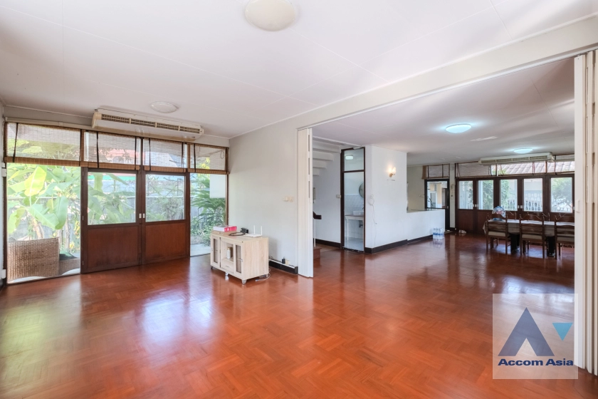 6  5 br House for rent and sale in Phaholyothin ,Bangkok BTS Sanam Pao 1913419