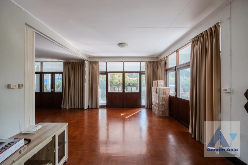 8  5 br House for rent and sale in Phaholyothin ,Bangkok BTS Sanam Pao 1913419