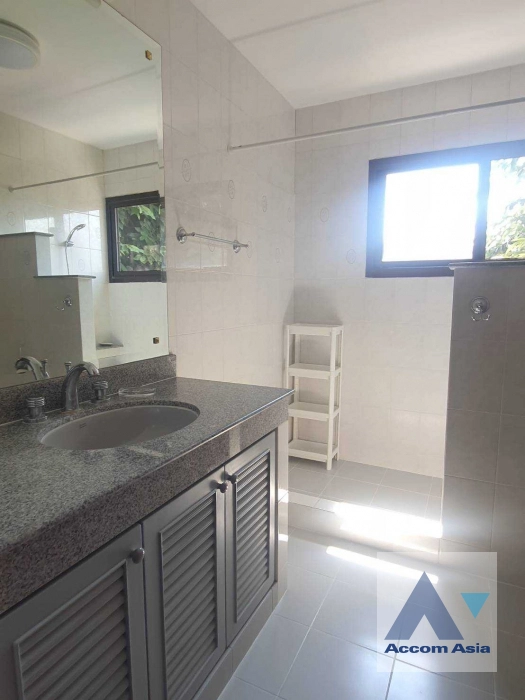 18  3 br House For Rent in Sukhumvit ,Bangkok BTS Phrom Phong 110087