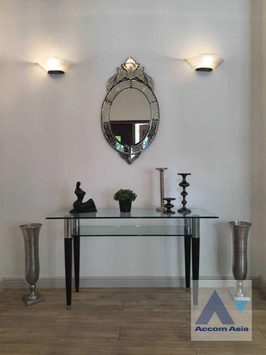 6  3 br House For Rent in Sukhumvit ,Bangkok BTS Phrom Phong 110087