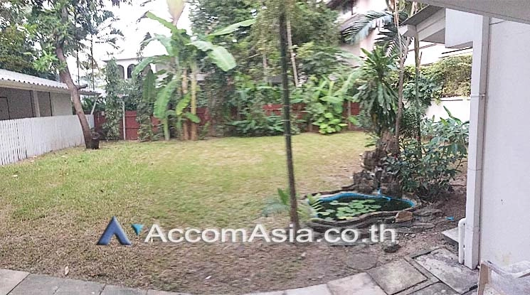 unitPet friendly |  3 Bedrooms  House For Rent & Sale in Sukhumvit, Bangkok  near BTS Phrom Phong (90203)