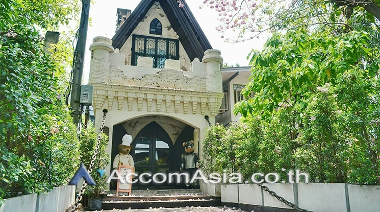 Home Office house for rent in Sukhumvit, Bangkok Code 1713440