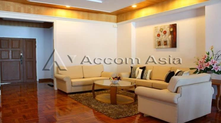  1  3 br Apartment For Rent in Sukhumvit ,Bangkok BTS Nana at Comfortable and Fully Furnished Apartment near BTS 1413441