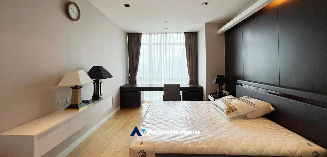 13  2 br Condominium For Rent in Ploenchit ,Bangkok BTS Ploenchit at Athenee Residence 1513464