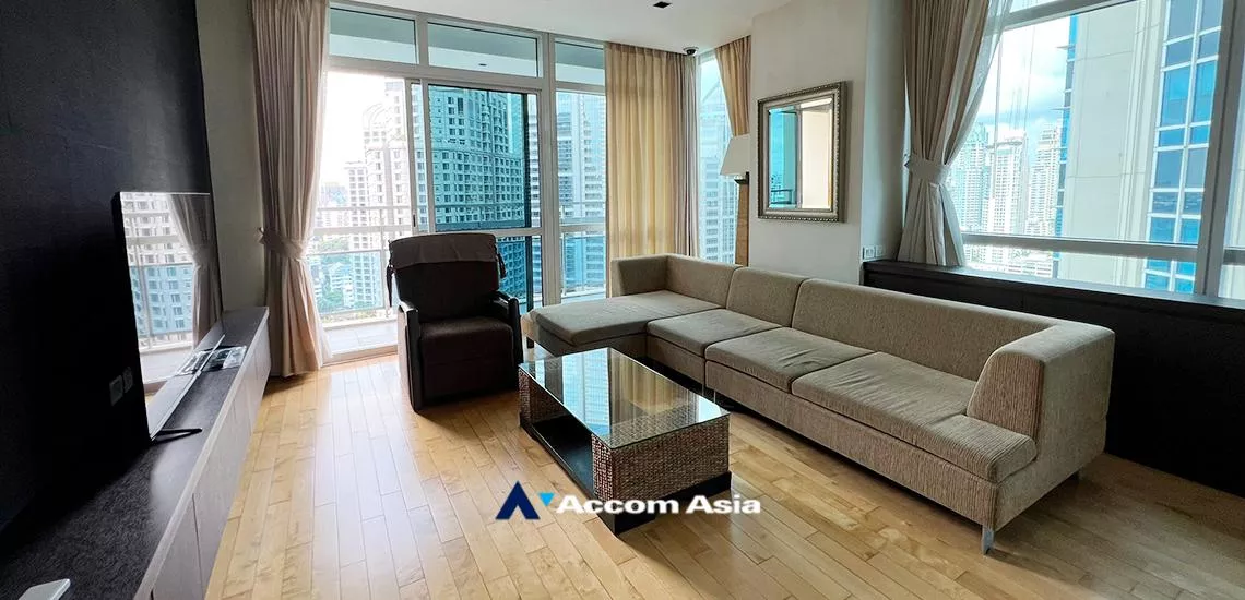  2 Bedrooms  Condominium For Rent in Ploenchit, Bangkok  near BTS Ploenchit (1513464)
