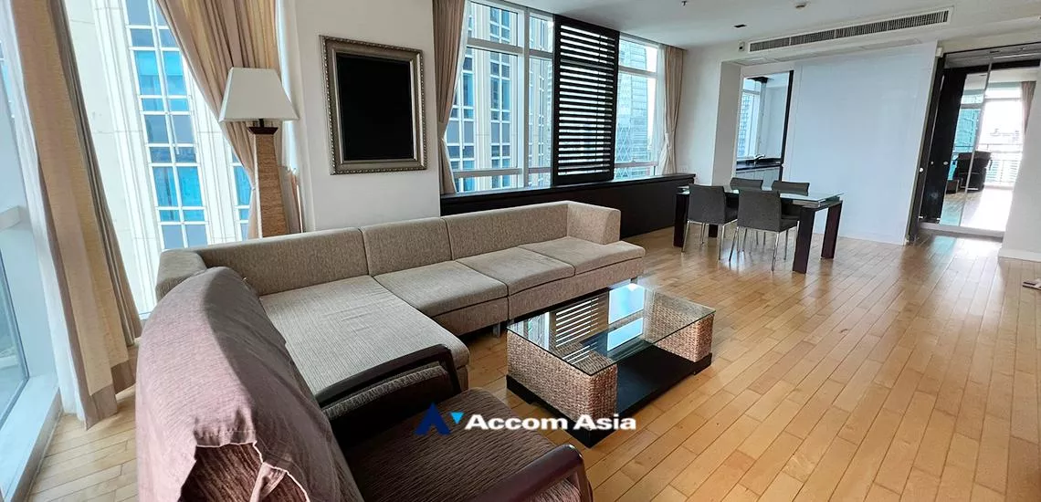  2 Bedrooms  Condominium For Rent in Ploenchit, Bangkok  near BTS Ploenchit (1513464)