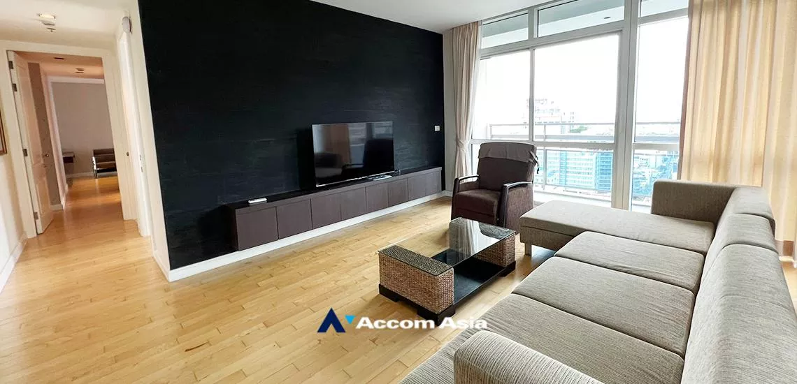 unit 2 Bedrooms  Condominium For Rent in Ploenchit, Bangkok  near BTS Ploenchit (1513464)