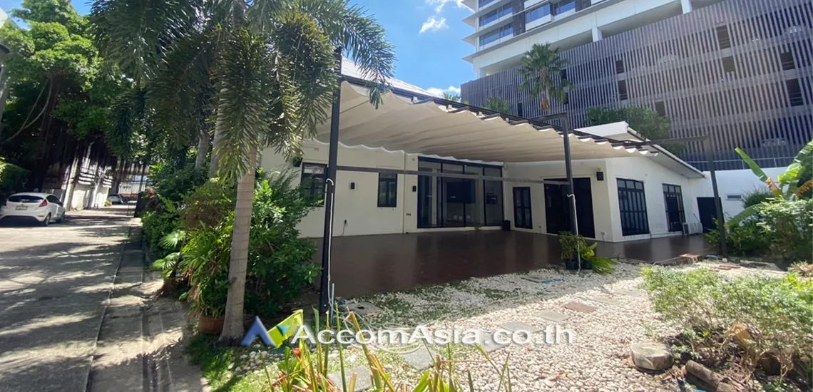 unitHome Office |  3 Bedrooms  House For Rent in Sathorn, Bangkok  near MRT Khlong Toei (1713481)