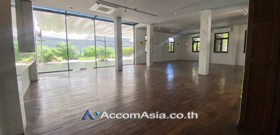 unitHome Office |  3 Bedrooms  House For Rent in Sathorn, Bangkok  near MRT Khlong Toei (1713481)