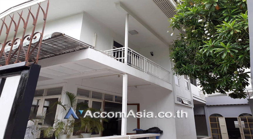 unitHome Office, Pet friendly |  3 Bedrooms  House For Rent & Sale in Phaholyothin, Bangkok  near BTS Ari (1713493)