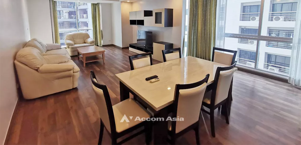 unit 2 Bedrooms  Condominium For Rent in Ploenchit, Bangkok  near BTS Ratchadamri (1513517)