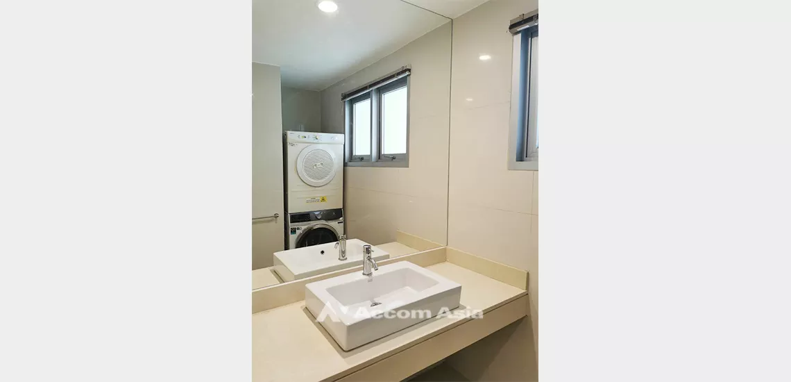 15  2 br Condominium For Rent in Ploenchit ,Bangkok BTS Ratchadamri at The Rajdamri 1513517