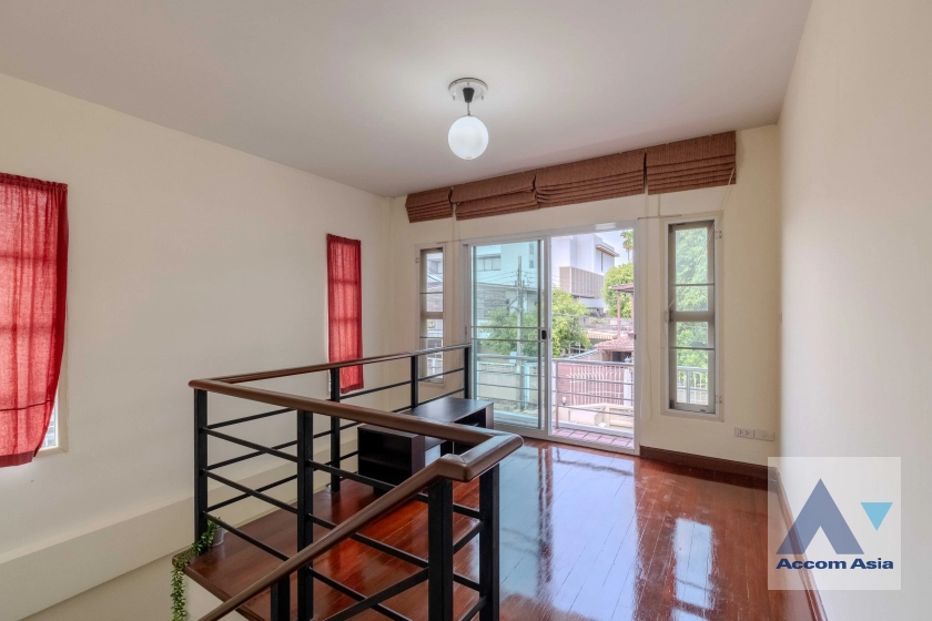 10  3 br House for rent and sale in Sukhumvit ,Bangkok BTS Ekkamai 1713519