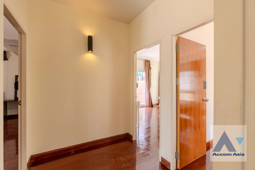 12  3 br House for rent and sale in Sukhumvit ,Bangkok BTS Ekkamai 1713519