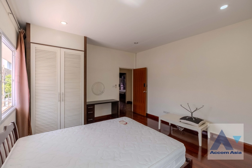 17  3 br House for rent and sale in Sukhumvit ,Bangkok BTS Ekkamai 1713519