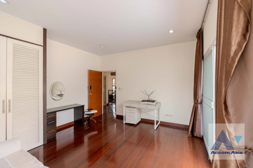 19  3 br House for rent and sale in Sukhumvit ,Bangkok BTS Ekkamai 1713519