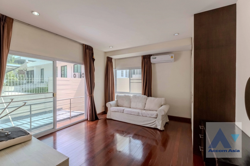 18  3 br House for rent and sale in Sukhumvit ,Bangkok BTS Ekkamai 1713519