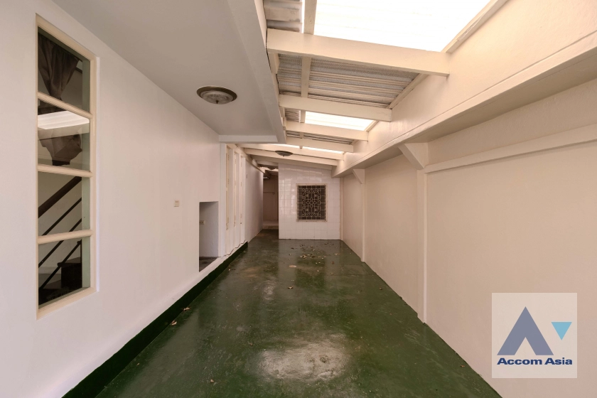 24  3 br House for rent and sale in Sukhumvit ,Bangkok BTS Ekkamai 1713519