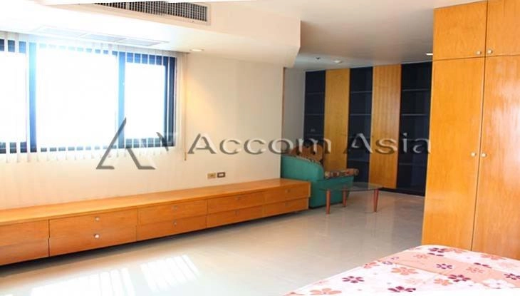 4  Condominium For Rent in Ploenchit ,Bangkok BTS Ratchadamri at The Grand Regent 1513544