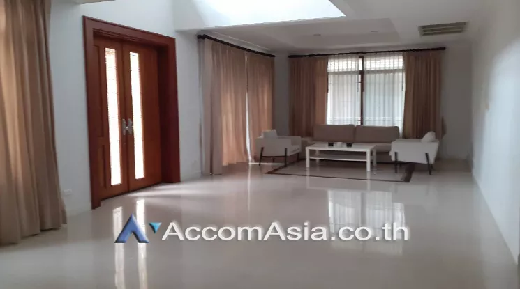  2  4 br House For Rent in Pattanakarn ,Bangkok  at Peaceful compound 1813587