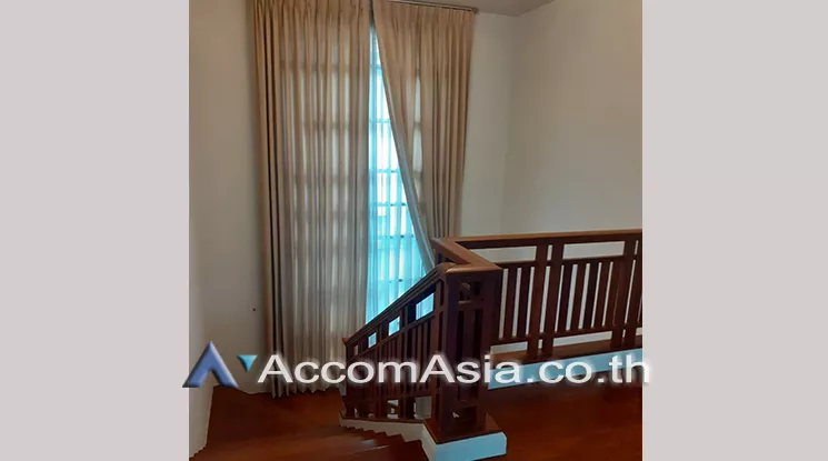 11  4 br House For Rent in Pattanakarn ,Bangkok  at Peaceful compound 1813587