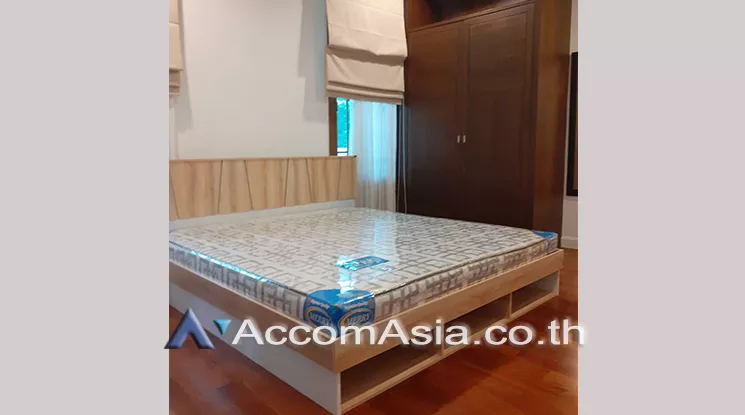 12  4 br House For Rent in Pattanakarn ,Bangkok  at Peaceful compound 1813587