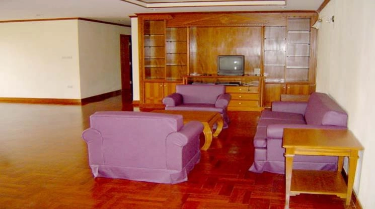 unitPet friendly |  3 Bedrooms  Apartment For Rent & Sale in Sukhumvit, Bangkok  near BTS Phrom Phong (10119)