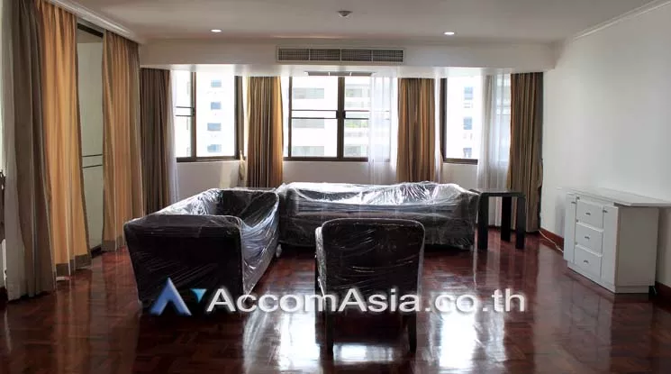  3 Bedrooms  Apartment For Rent in Sukhumvit, Bangkok  near BTS Asok - MRT Sukhumvit (10120)