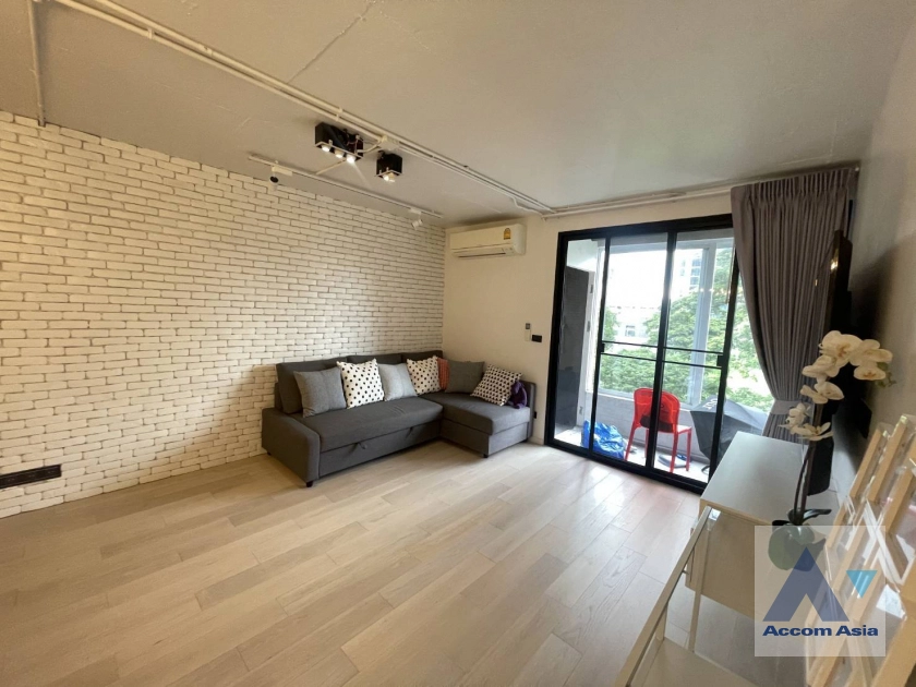 unit 2 Bedrooms  Condominium For Sale in Sukhumvit, Bangkok  near BTS Thong Lo (1513639)