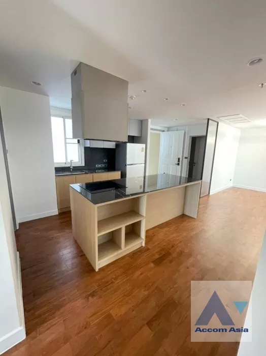 unit 3 Bedrooms  Condominium For Rent in Sukhumvit, Bangkok  near BTS Phrom Phong (1513640)