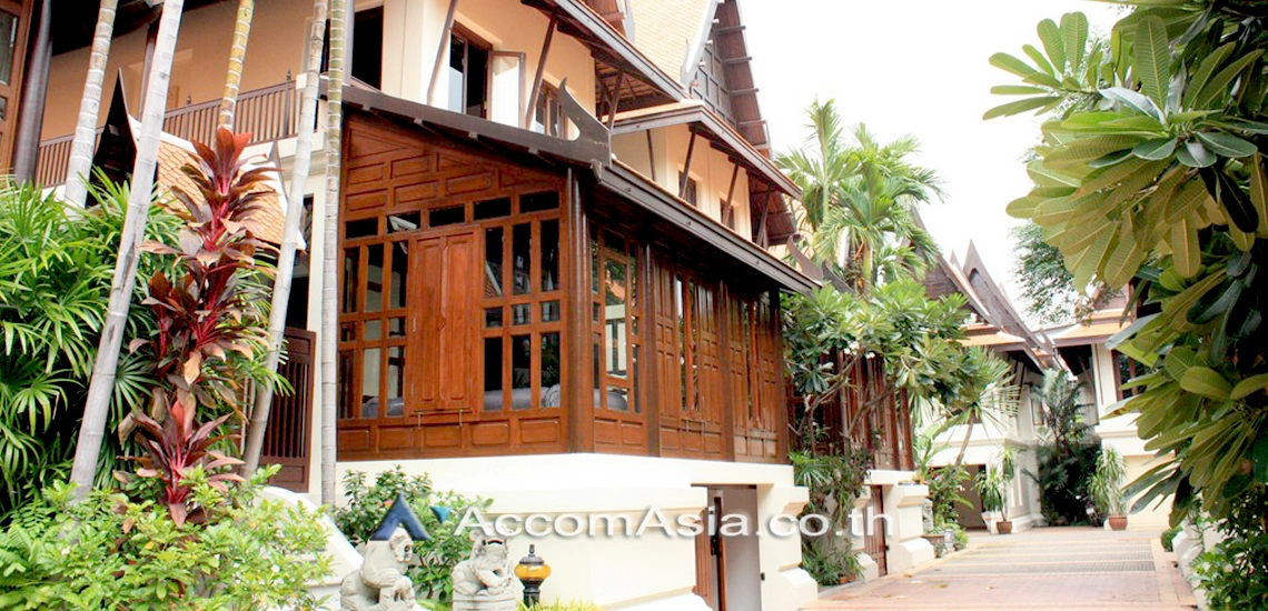  2  3 br House For Rent in Sukhumvit ,Bangkok BTS Ekkamai at The classical charming 50072