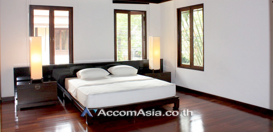 6  3 br House for rent and sale in Sukhumvit ,Bangkok BTS Ekkamai at The classical charming 50072