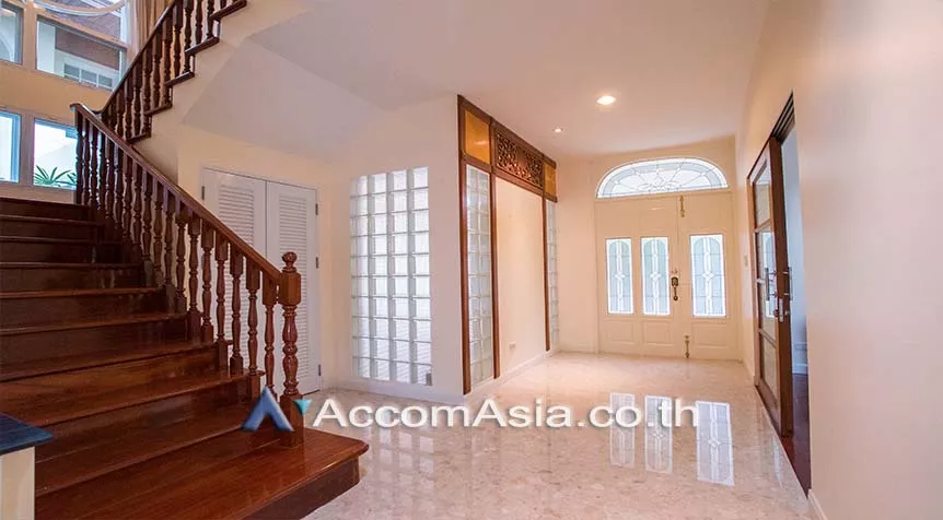 8  4 br House For Rent in Sathorn ,Bangkok BTS Chong Nonsi at Privacy House  in Compound 50073