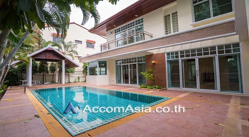 Private Swimming Pool, Pet friendly |  4 Bedrooms  House For Rent in Sathorn, Bangkok  near BTS Chong Nonsi (50073)