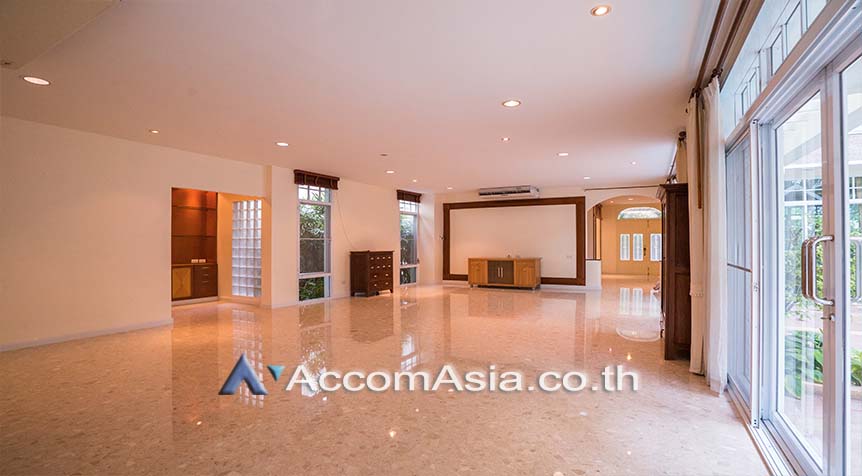 4House for Rent Privacy House  in Compound-Sathorn-Bangkok Private Swimming Pool / AccomAsia