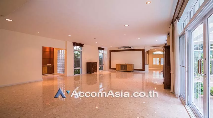 4  4 br House For Rent in Sathorn ,Bangkok BTS Chong Nonsi at Privacy House  in Compound 50073