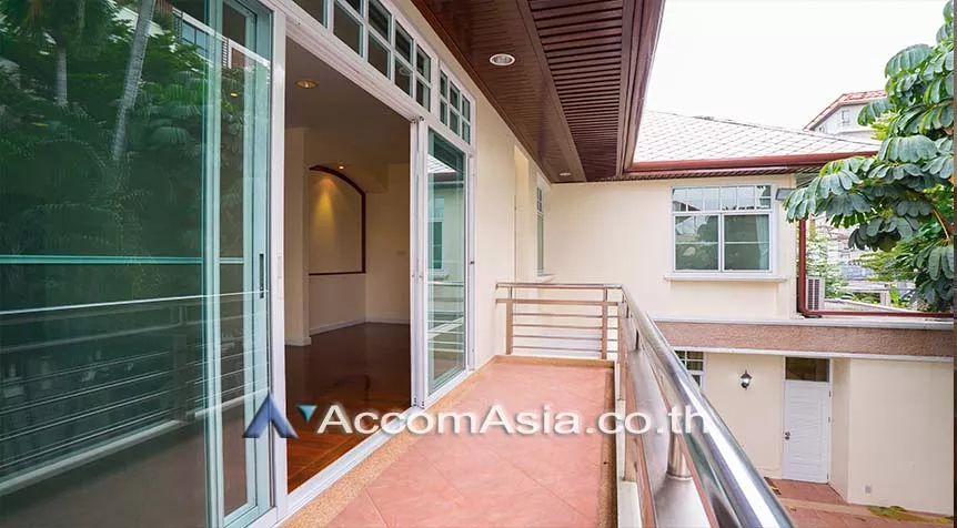 15  4 br House For Rent in Sathorn ,Bangkok BTS Chong Nonsi at Privacy House  in Compound 50073