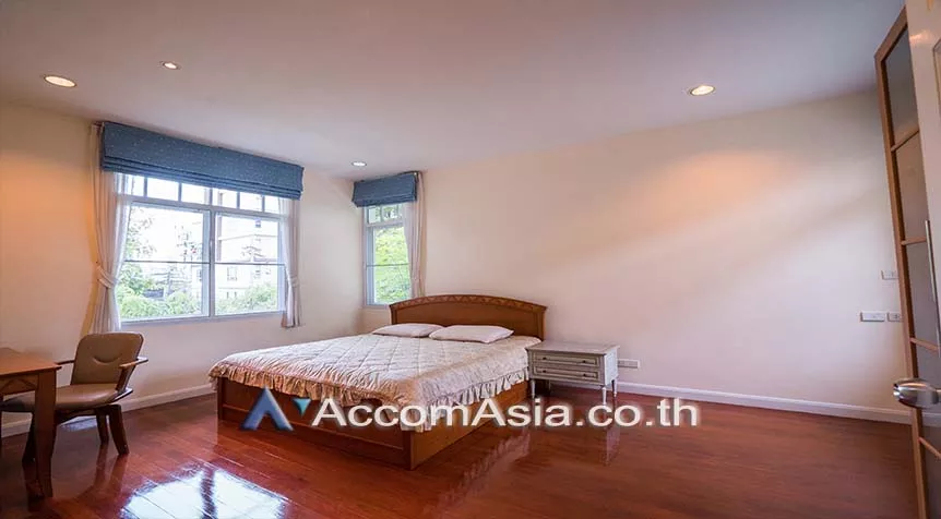 10  4 br House For Rent in Sathorn ,Bangkok BTS Chong Nonsi at Privacy House  in Compound 50073