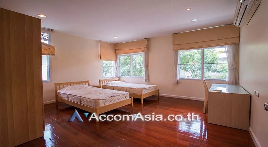 11  4 br House For Rent in Sathorn ,Bangkok BTS Chong Nonsi at Privacy House  in Compound 50073