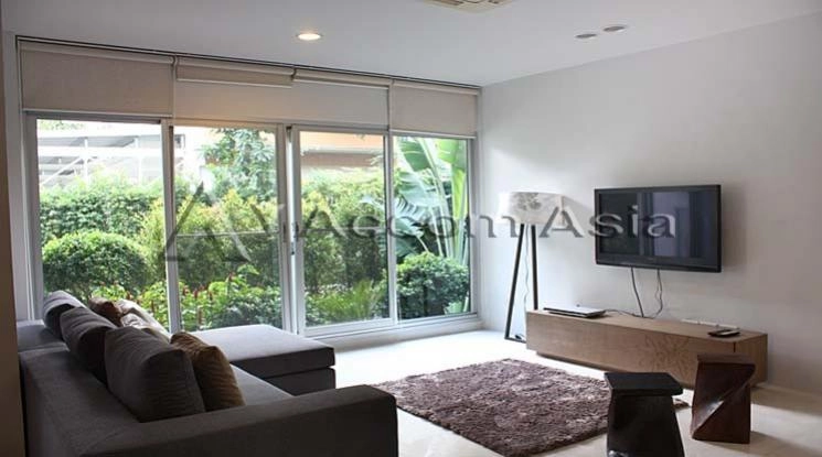 unit 3 Bedrooms  House For Rent & Sale in Sukhumvit, Bangkok  near BTS Thong Lo (1713753)