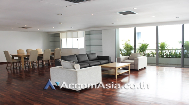 unitPet friendly |  3 Bedrooms  Apartment For Rent in Sathorn, Bangkok  near BTS Surasak (1413761)
