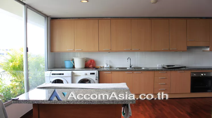 4  3 br Apartment For Rent in Sathorn ,Bangkok BTS Surasak at The spacious greenery apartment 1413761