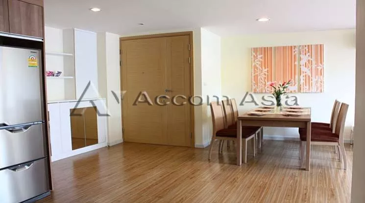  2 Bedrooms  Apartment For Rent in Ploenchit, Bangkok  near BTS Chitlom (1413792)