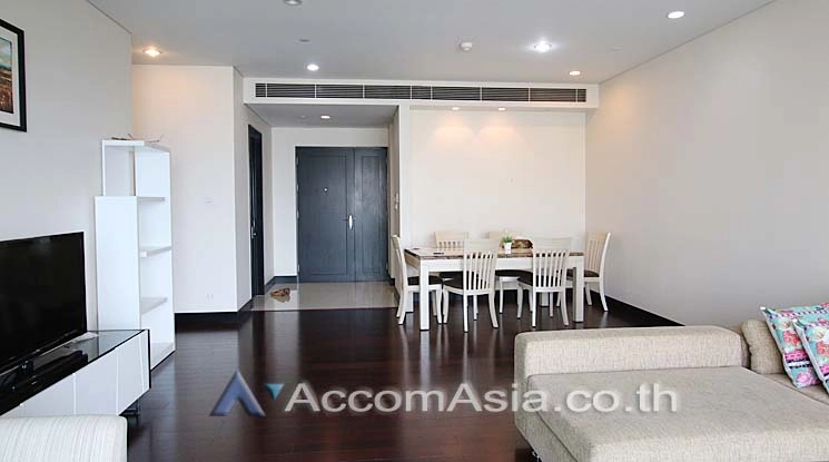 unit 2 Bedrooms  Condominium For Rent in Ploenchit, Bangkok  near BTS Chitlom (1513819)