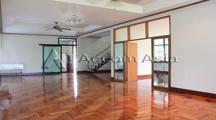 Home Office |  4 Bedrooms  House For Rent in Sukhumvit, Bangkok  near BTS Phrom Phong (1913853)
