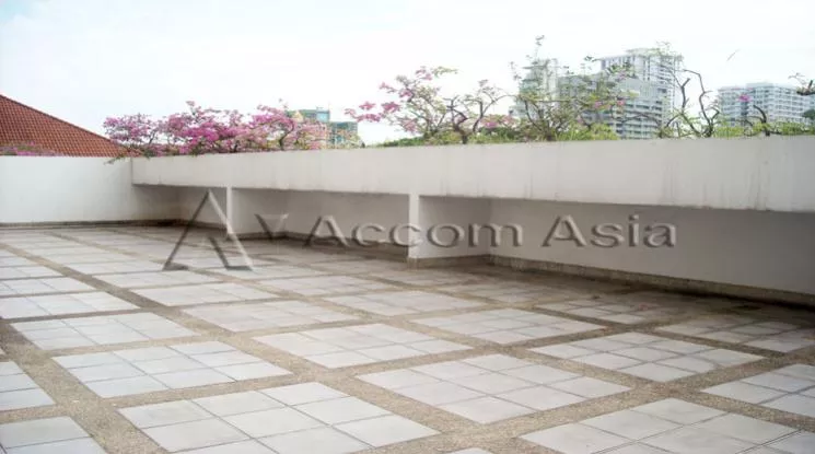 unit 3 Bedrooms  Apartment For Rent in Sukhumvit, Bangkok  near BTS Thong Lo (1413857)